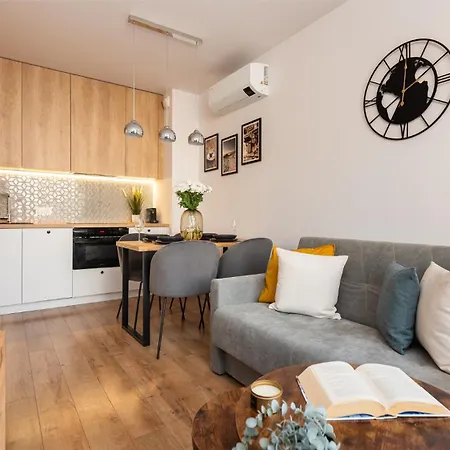 Flatbook - Trimare Z Bilardem I Parkingiem