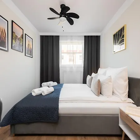 Flatbook - Trimare Z Bilardem I Parkingiem アパート シュトゥトボ