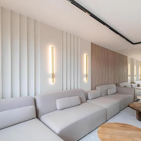 Flatbook - Trimare Z Bilardem I Parkingiem Appartamento *