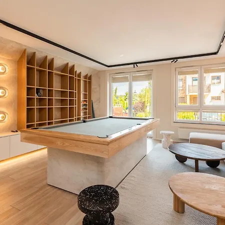 Flatbook - Trimare Z Bilardem I Parkingiem Appartamento Sztutowo