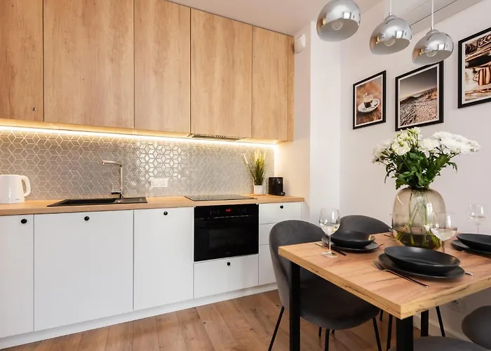 Flatbook - Trimare Z Bilardem I Parkingiem *